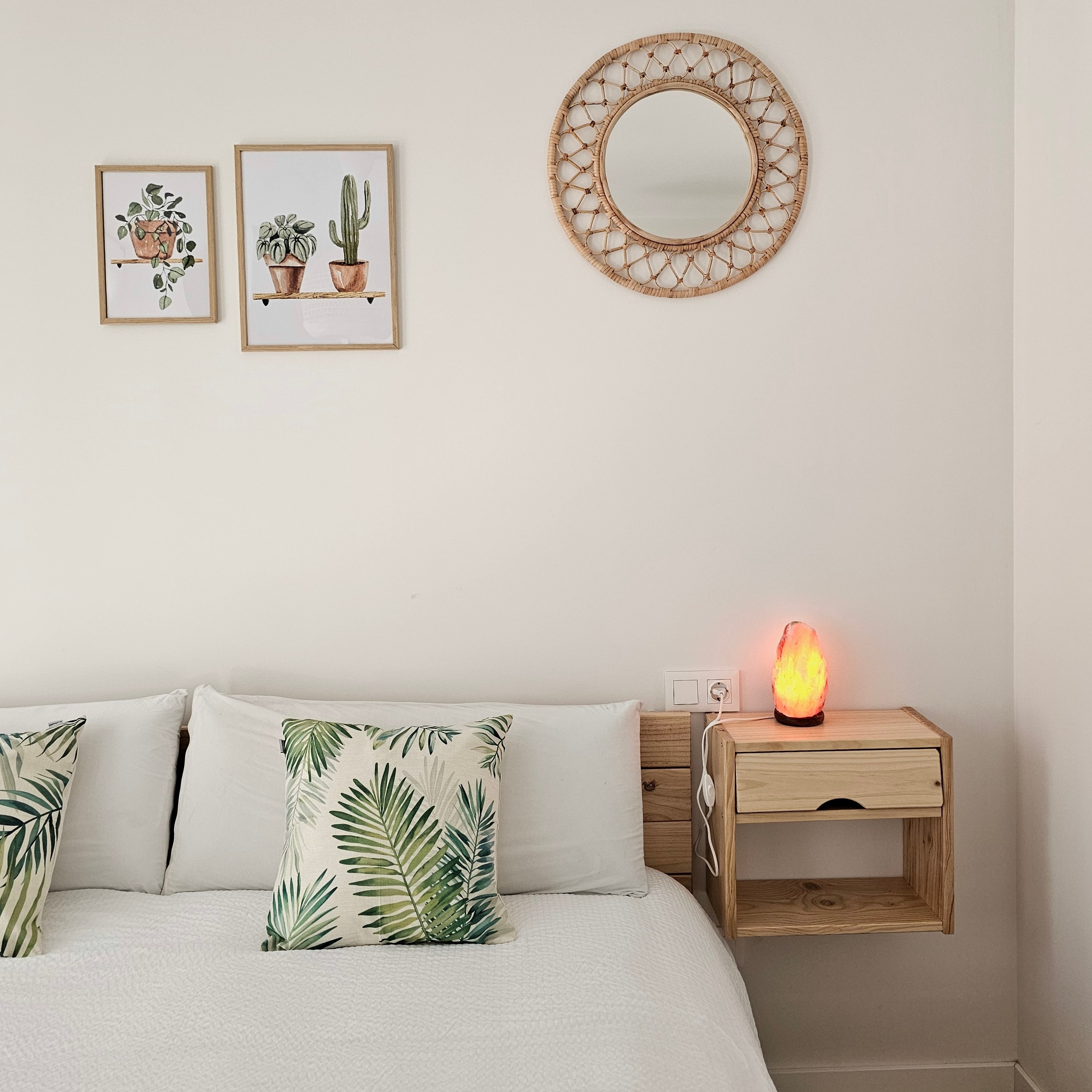Ropa de cama y toallas preparadas para lavandería ARoom